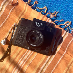 Holga on the beach © Valentina Cinelli